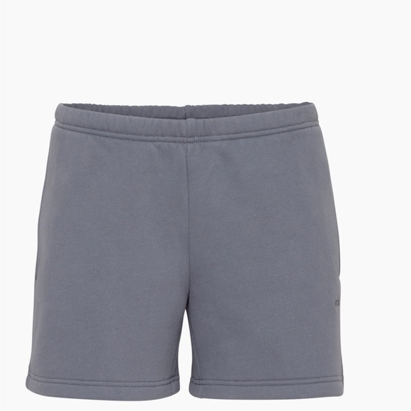 Aritzia Cozy Fleece New Boyfriend Lo Mid-Thigh Short
Relaxed-fit sweatshorts - Picture 7 of 8